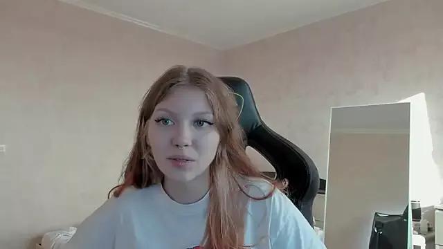 YunaRosse from StripChat is Freechat