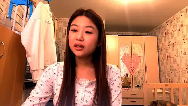 YunDargenio webcams show profile image 