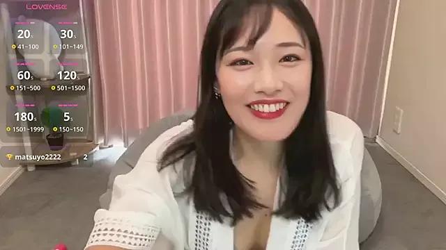 yuu-chan_ from StripChat