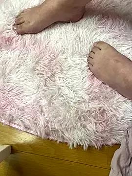 Yuuka82619y webcams show profile image 