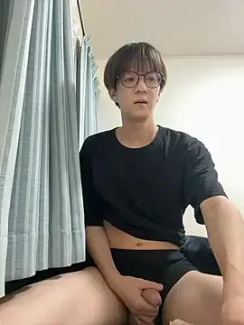 yuuuuma578 from StripChat