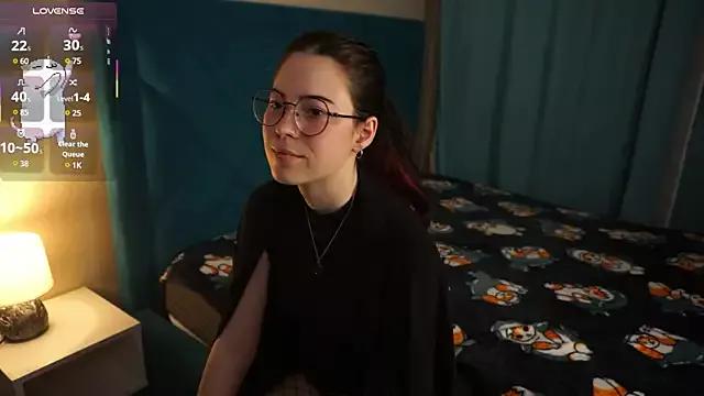 Explore our live girls sluts from our Custom and Multi clubs and checkout exclusive access to highly interactive content, such as shape, hair, titties, pussy type and many more.