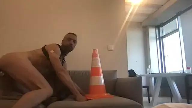 Zaak91190 from StripChat