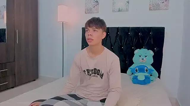 Photos of Zacktorres_ from StripChat is Freechat