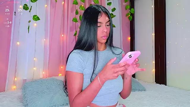 Zafiiro_Blue from StripChat is Freechat