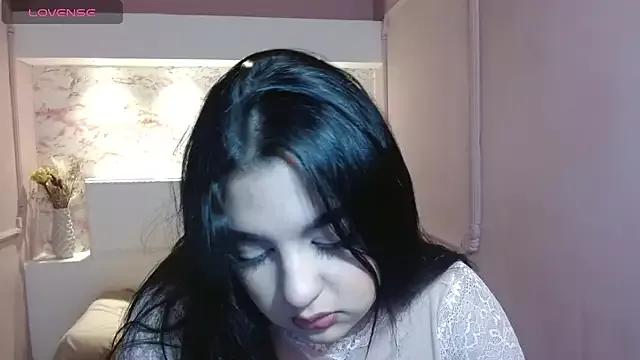 ZairaOwen from StripChat is Freechat