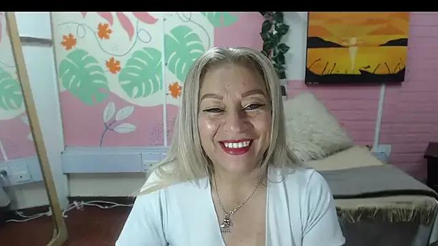 ZAMANTHA from StripChat