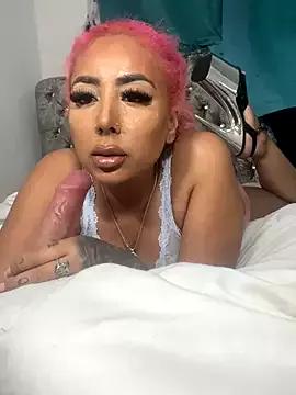 Explore our live girls sluts from our Custom and Multi clubs and checkout exclusive access to highly interactive content, such as shape, hair, titties, pussy type and many more.