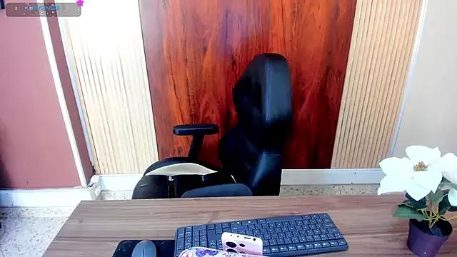 Zaraa_Andersson from StripChat is Freechat