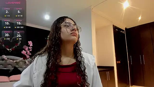 Zarathryz_ from StripChat