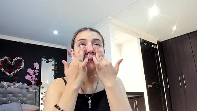 Zarathryz_ from StripChat