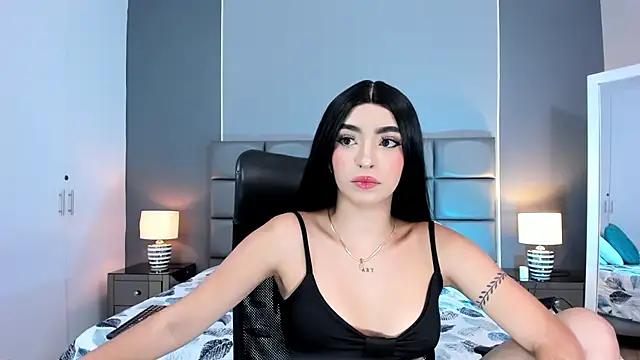 ZarayStict from StripChat