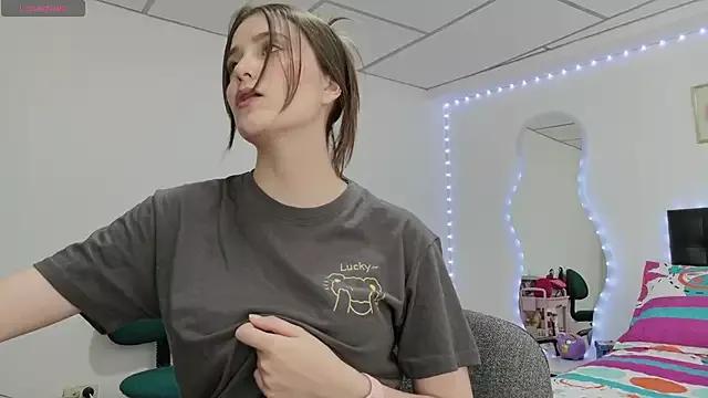 Explore our live girls sluts from our Custom and Multi clubs and checkout exclusive access to highly interactive content, such as shape, hair, titties, pussy type and many more.