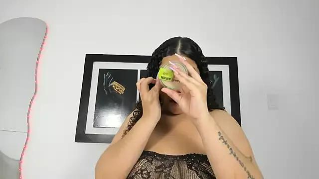 zoee_lovv from StripChat