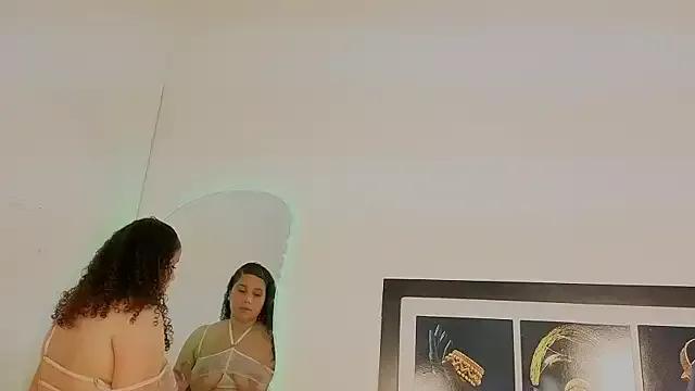 zoee_lovv from StripChat