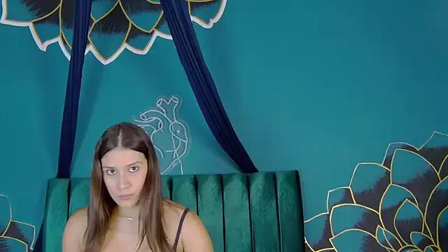 zoee_moretti from StripChat