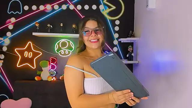 ZoeeMartinezz__ from StripChat is Freechat