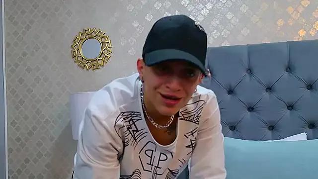 ZoeKrug on StripChat