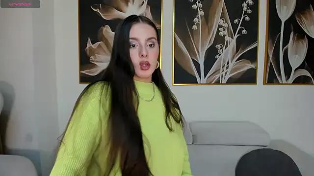 Explore our live girls sluts from our Custom and Multi clubs and checkout exclusive access to highly interactive content, such as shape, hair, titties, pussy type and many more.