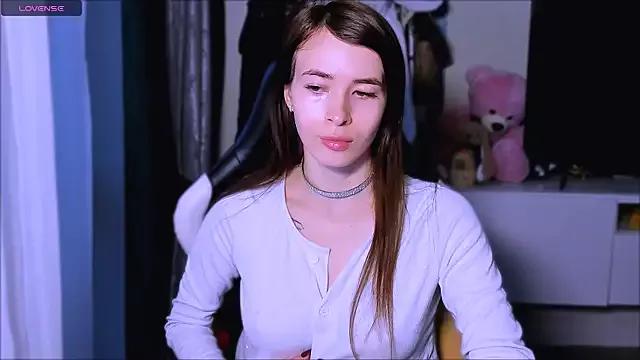 ZoyaMill webcams show profile image 