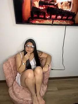 Explore our live girls sluts from our Custom and Multi clubs and checkout exclusive access to highly interactive content, such as shape, hair, titties, pussy type and many more.