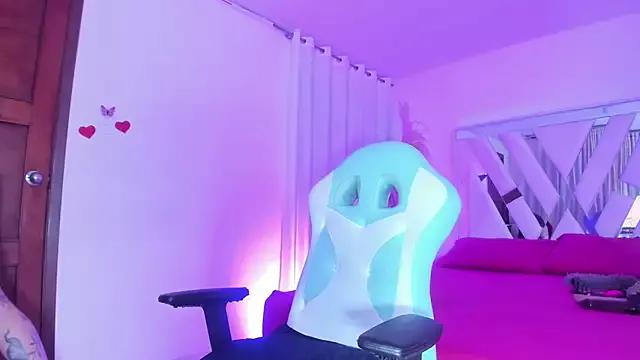 zully_jones from StripChat