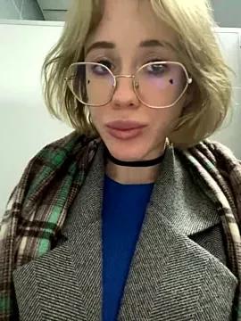 Zx001Li from StripChat