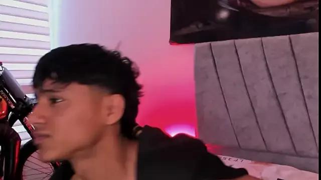 ZYZZ1312 from StripChat