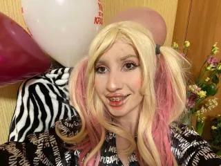 ElzaKomx webcams show profile image 